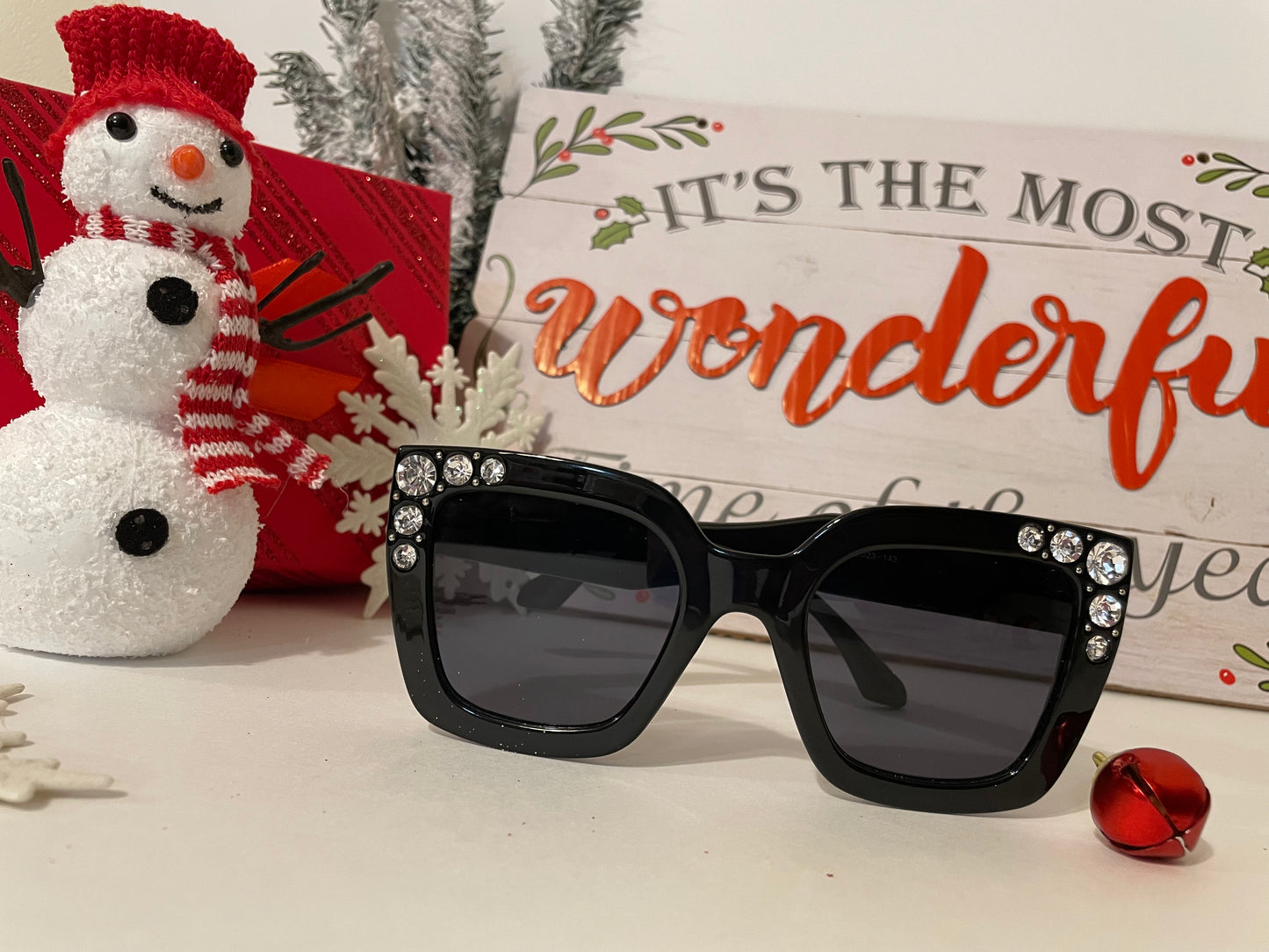 Around The Way retro cat eye square gradient tint rhinestone sunglasses (black)