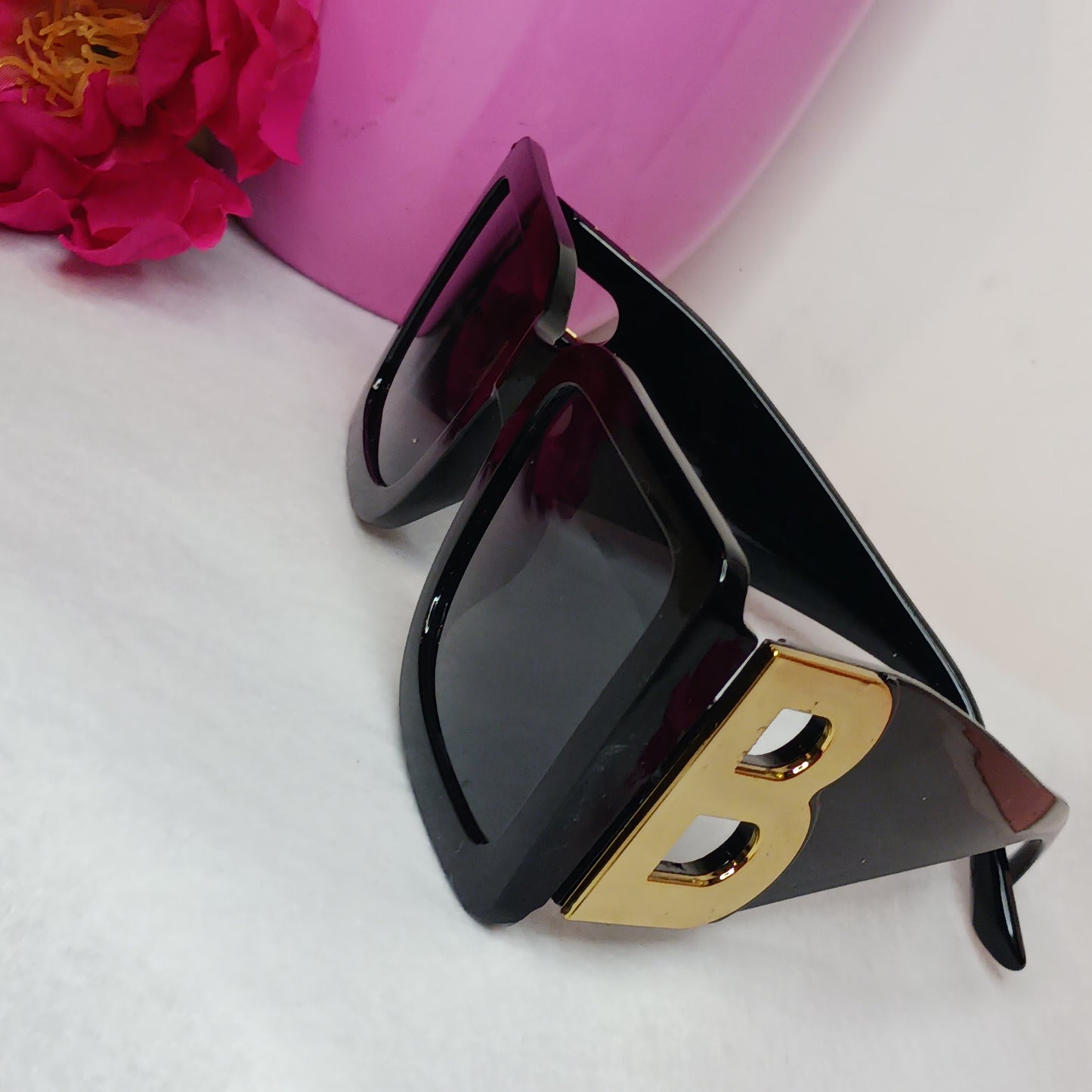 Unbothered oversized large vintage frame gold letter metal design tinted sunglasses (color options)
