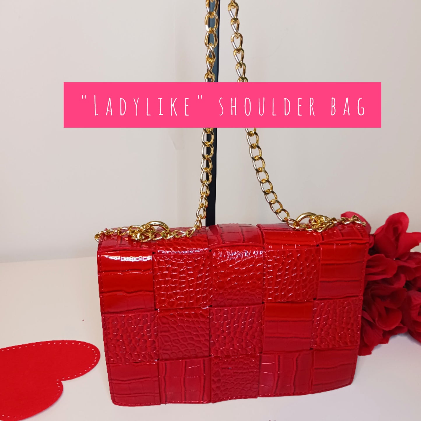 Ladylike shoulder bag